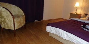 Fukas Apartments Nitra Bagian luar foto